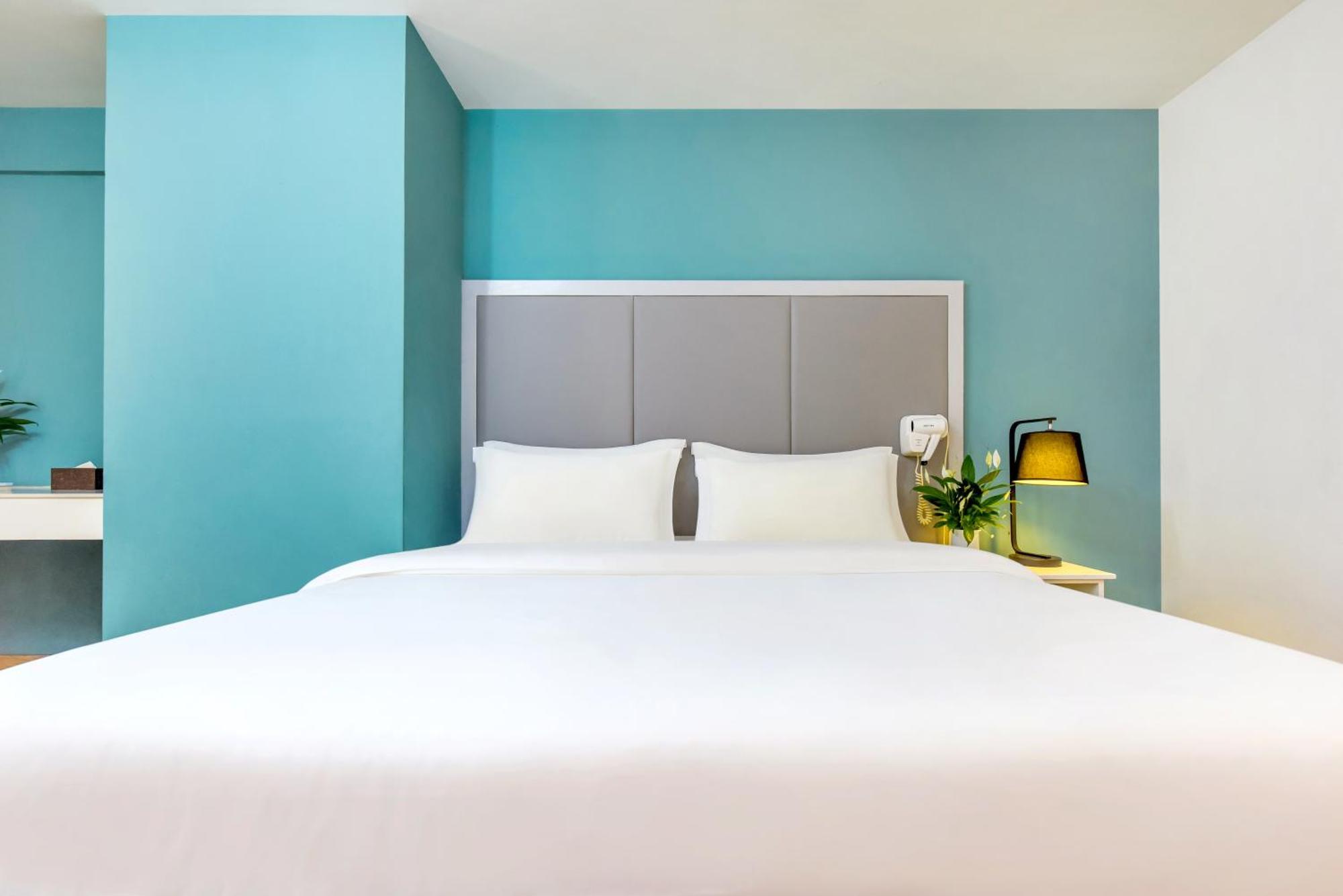 If Hotel Чунцин Экстерьер фото