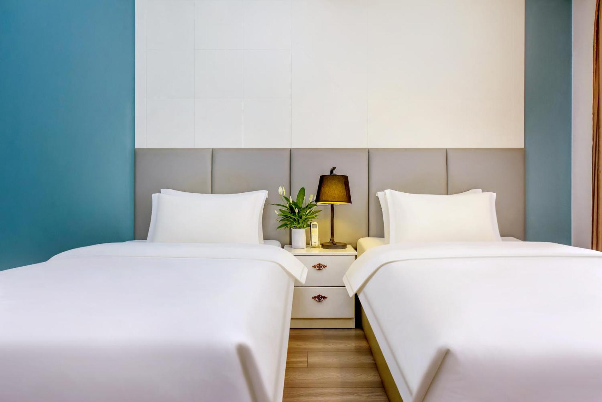 If Hotel Чунцин Экстерьер фото