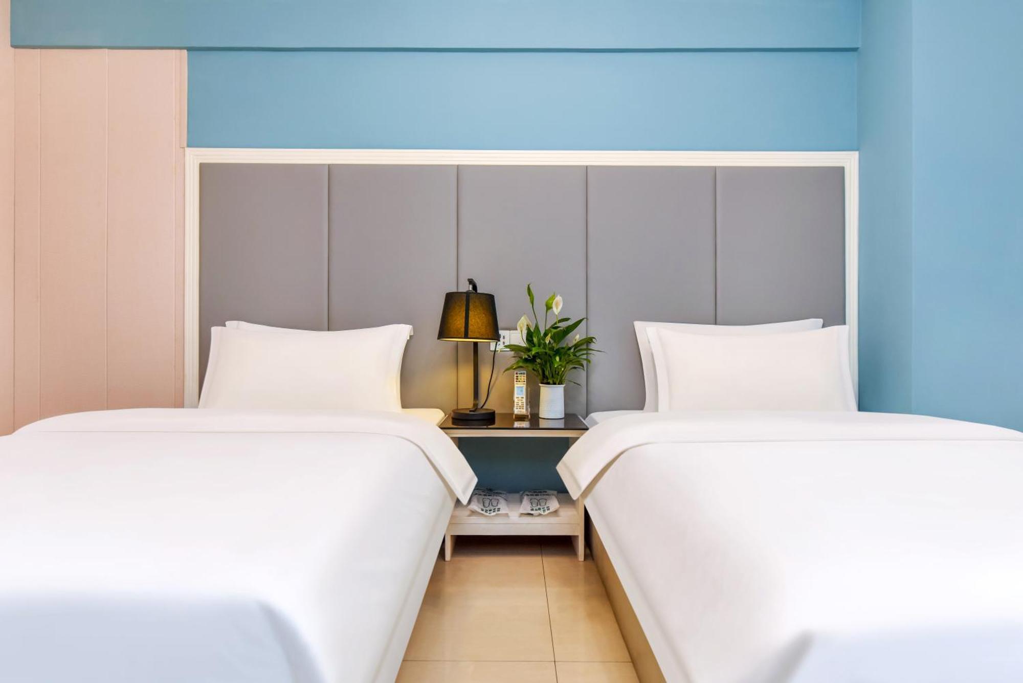 If Hotel Чунцин Экстерьер фото